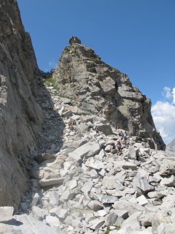 trekkingadamello200.jpg