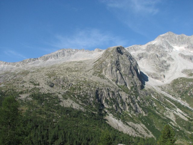 trekkingadamello220.jpg